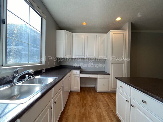 Building Photo - 4455 E Paradise Vlg Pkwy S