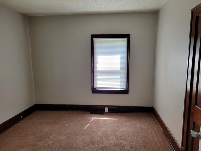 Building Photo - 2021 Avenue D