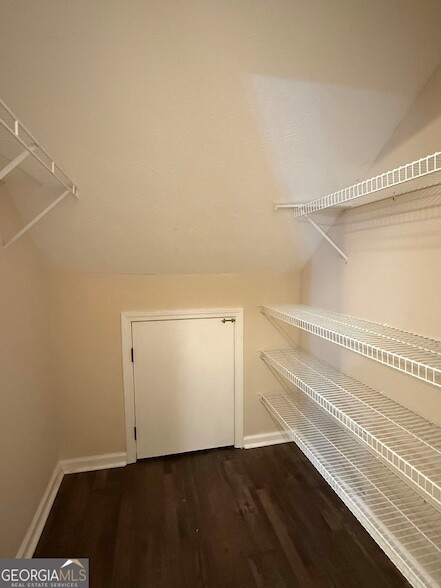 Building Photo - 175 River N Ct