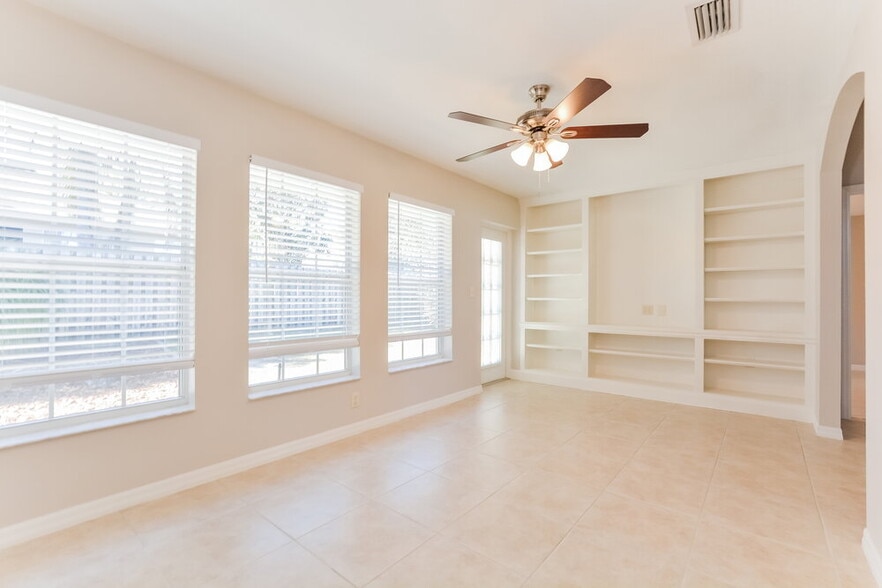 Building Photo - 4510 Abaco Dr