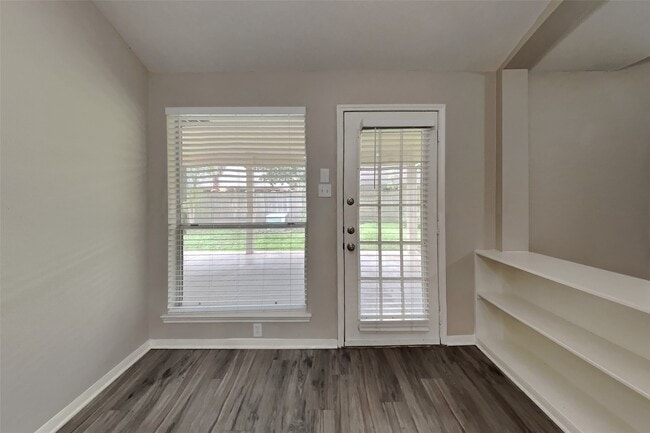 Building Photo - 17111 Cradle Cove Ct