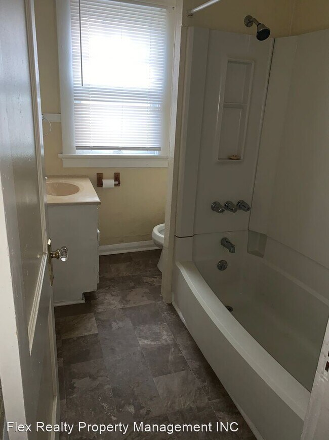 Building Photo - 2 br, 1 bath House - 1443 GOODALE