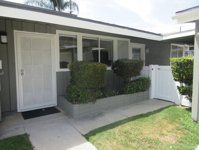 Building Photo - Book your appointment today for this cozy ...