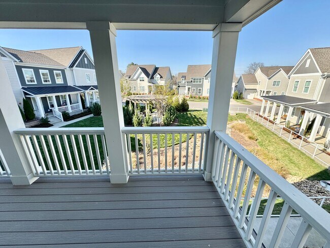 Building Photo - 3 Bedroom, 2.5 Bathroom Home w/ 2 Car Garage in Downtown Franklin