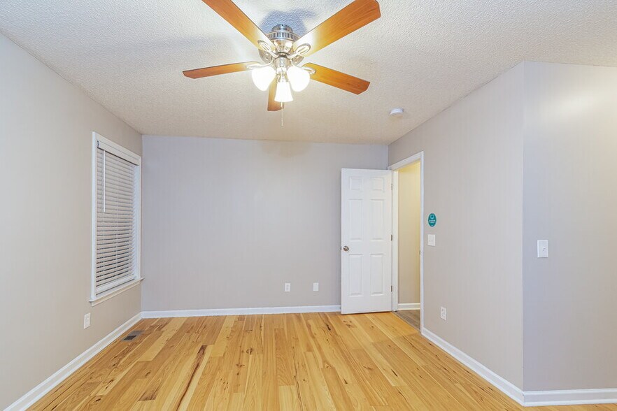 Building Photo - 525 Hidden Cellars Dr