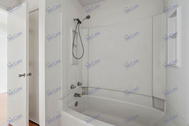 Building Photo - 800 Bluebonnet Dr