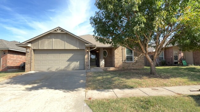 Primary Photo - Charming 3 Bedroom, 2 Bathroom in OKC