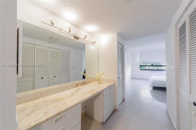 Building Photo - 121 Crandon Blvd