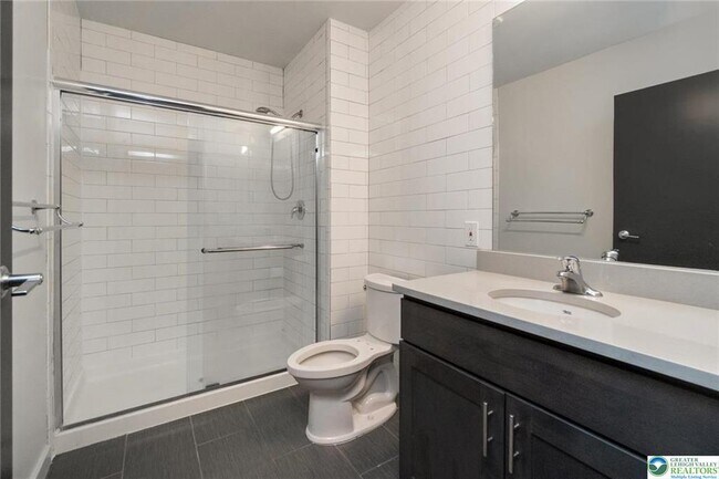 Building Photo - 107 Hamilton St