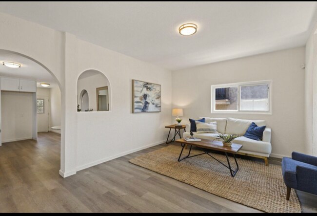 Building Photo - 35 19th St