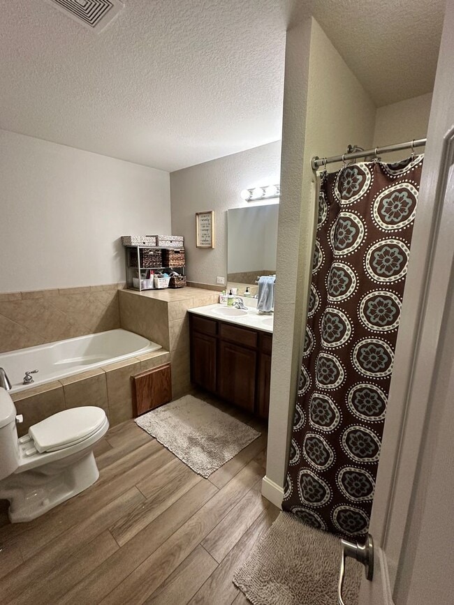 Building Photo - Italian Estates Property Management