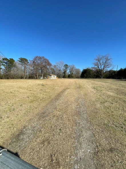 Building Photo - 3210 Trotter Rd