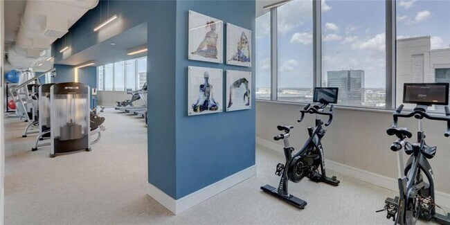 Building Photo - 100 E Las Olas Blvd