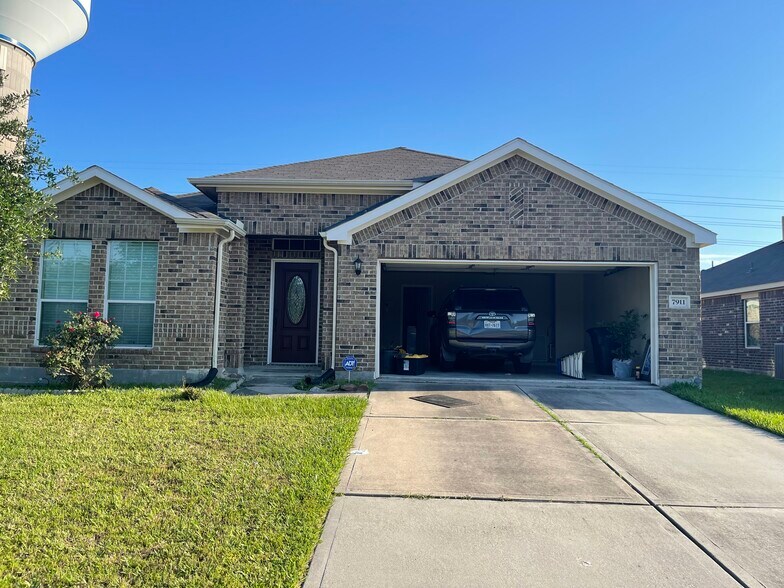 Building Photo - 7911 Branson Park Ln