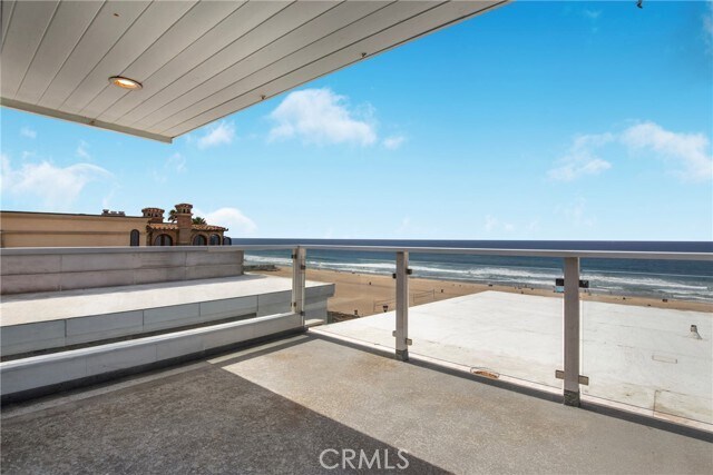 Building Photo - 3600 The Strand