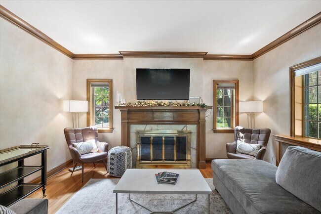 Building Photo - "Luxurious 5-Bedroom Spokane Retreat with Pool, Guest Suite, and Stunning Finishes!"