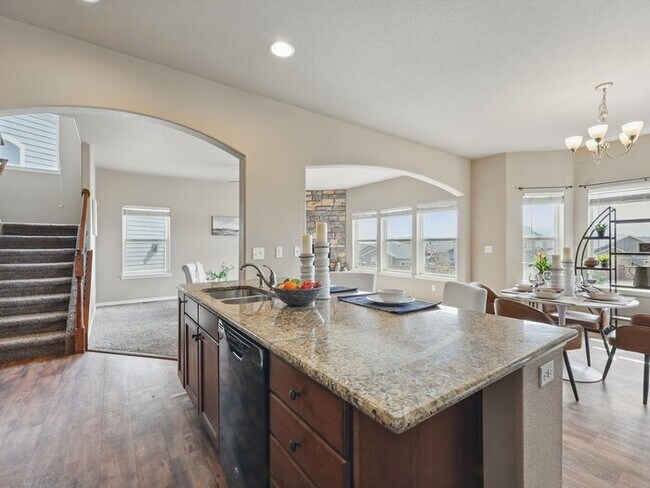 Building Photo - 8308 Needle Drop Ct
