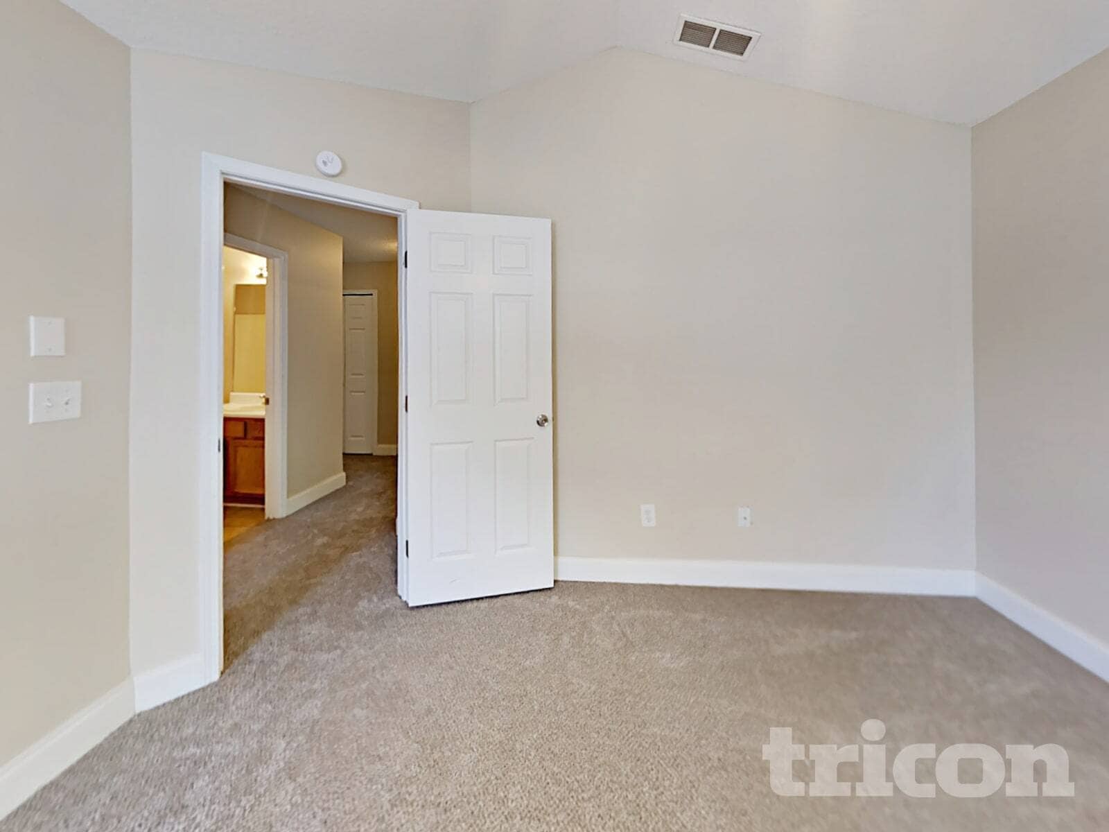 Building Photo - 3151 Peartree Dr