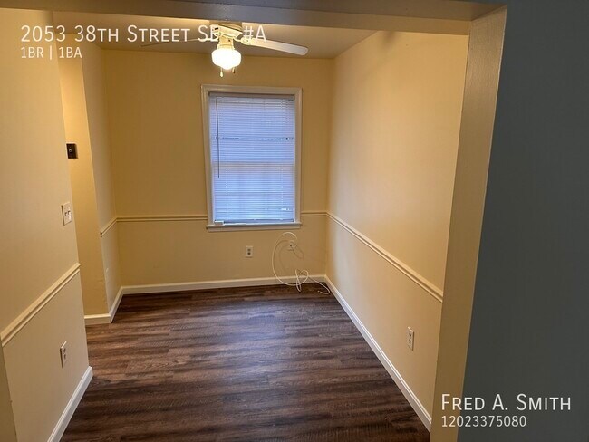 Building Photo - 2053 38th St SE