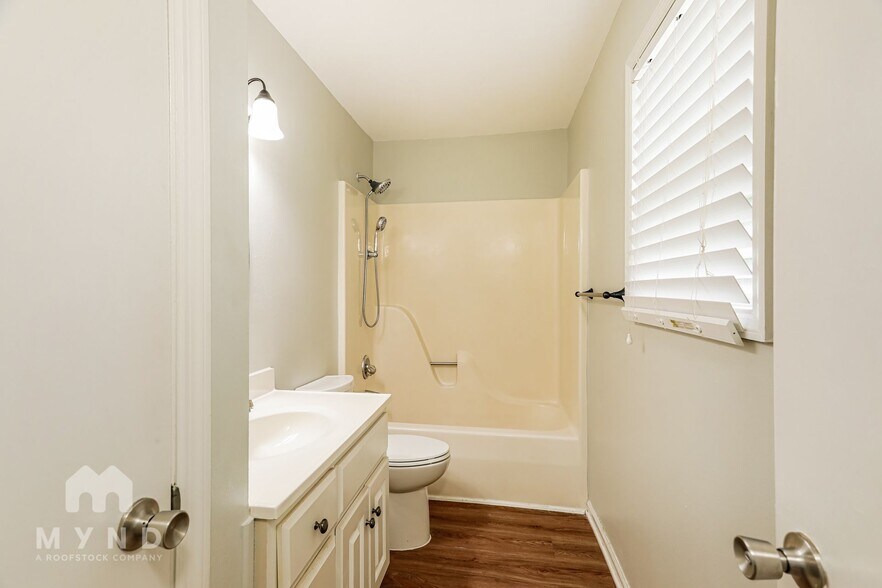 Building Photo - 6717 San Moore Dr