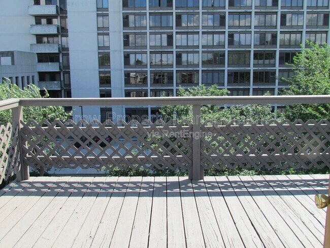 Building Photo - 2024 Spring Garden St