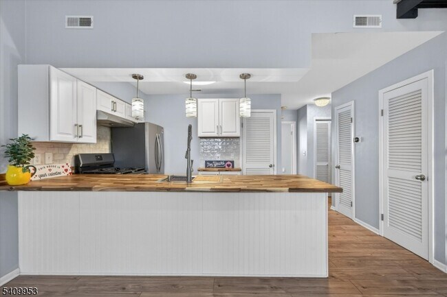 Building Photo - 7 Arapahoe Dr