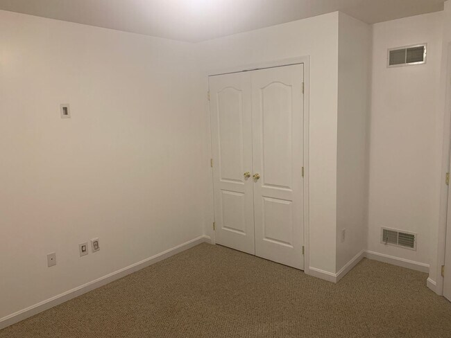 Building Photo - 1 Floor Living! Wheatland Condo 2 Bed 2 Ba...