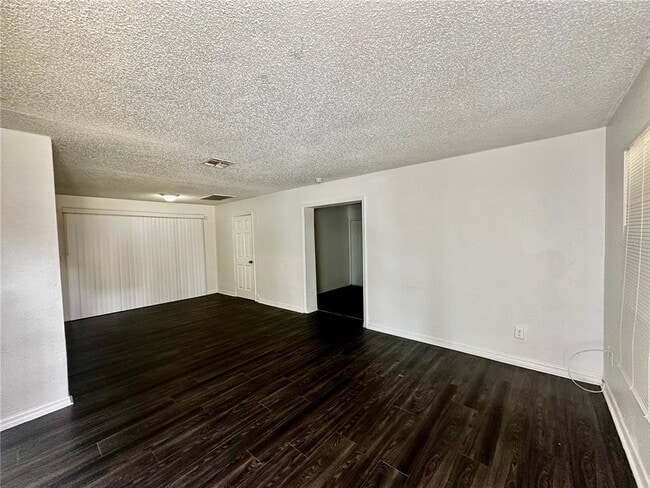 Building Photo - 4655 Cepeda St