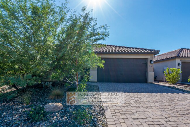 Building Photo - 3 Bedroom, 2 Bath Home Available Now!