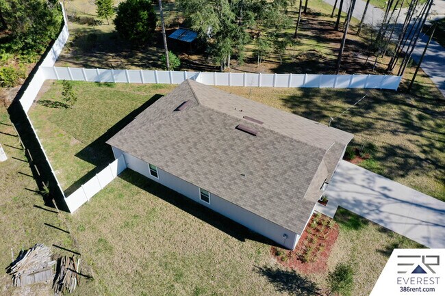 Building Photo - 27 Piedmont Dr
