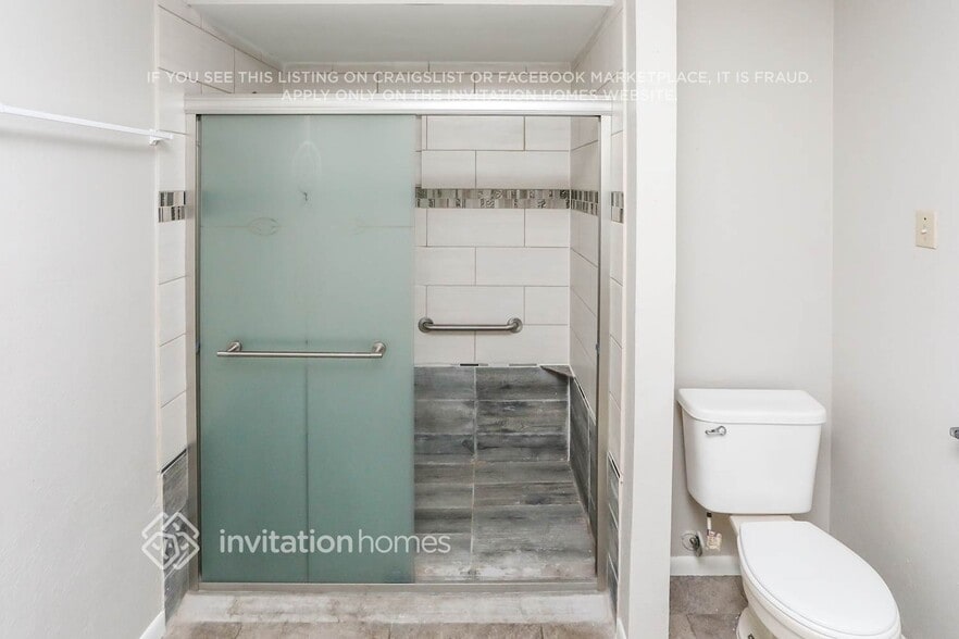 Building Photo - 922 Gaynor Ave