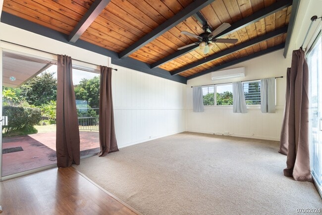 Building Photo - Rarely Available 3BA/2BA/2 Pkg SF in Aiea ...
