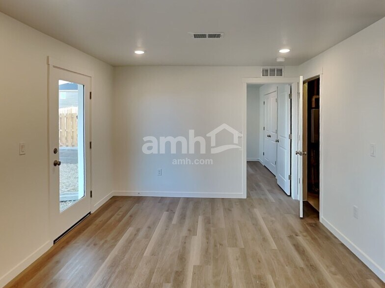 Building Photo - 26144 E Calhoun Pl