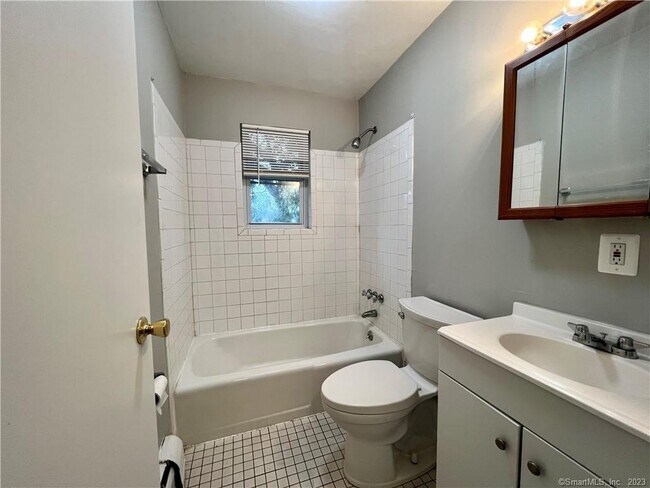 Building Photo - 85-87 Union Ave