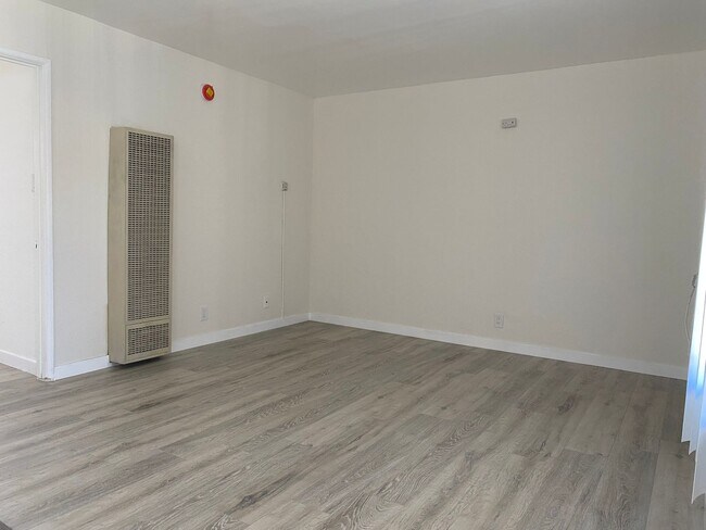 Building Photo - Parthenia Place Apartments