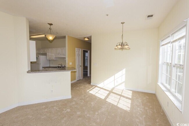 Building Photo - 121 Ashley Park Dr