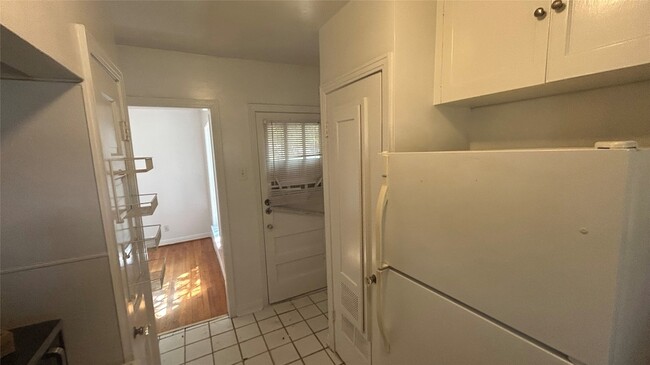 Building Photo - 6032 Marquita Ave