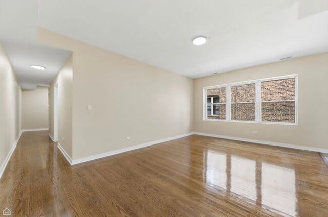 Building Photo - 7741 S Phillips Ave