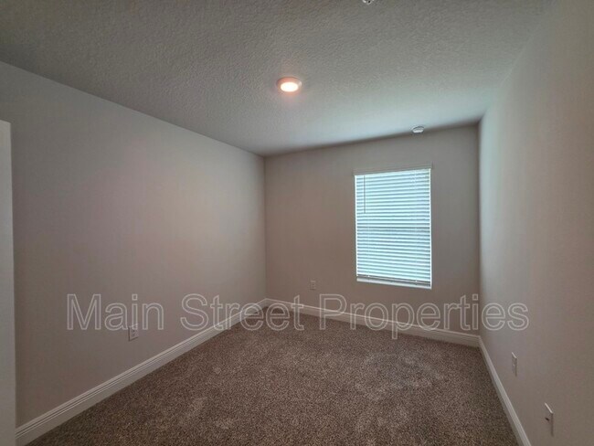 Building Photo - 9011 Golden Eye Dr