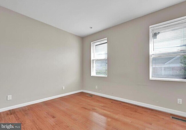 Building Photo - 1318 S Reese St