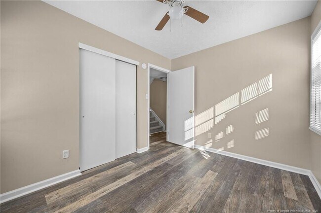 Building Photo - 735 Ashbrook Rd