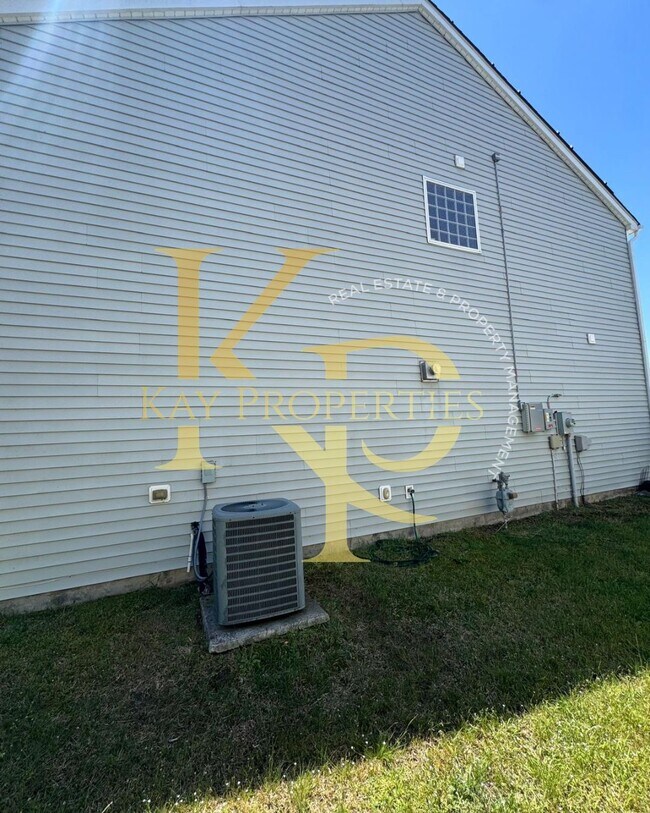 Building Photo - 5904 Sandpiper Farm Ln