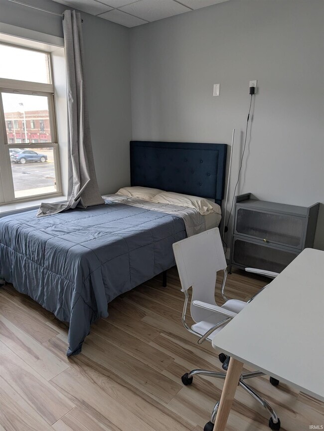 Building Photo - 300 N Union St