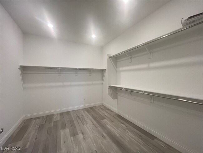 Building Photo - 2110 Millergrove Ave