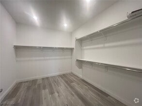 Building Photo - 2110 Millergrove Ave