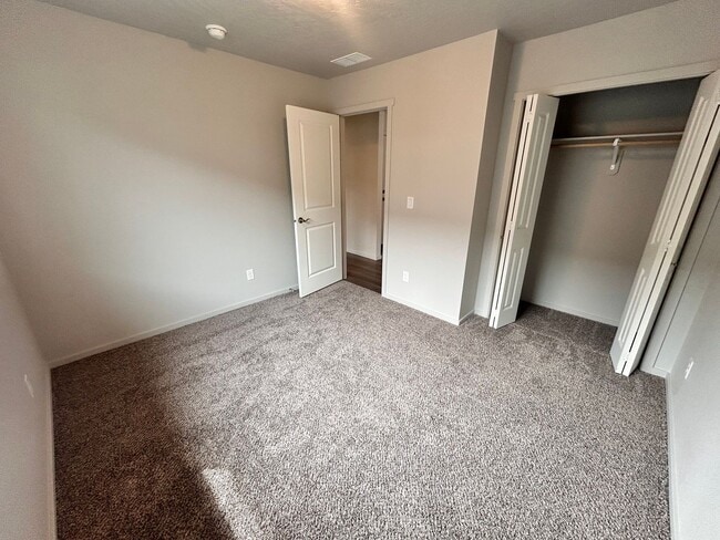 Building Photo - Stunning 3 Bed, 2 Bath Rancher in Spokane ...