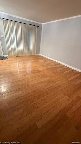 Building Photo - 3162 Summers Rd