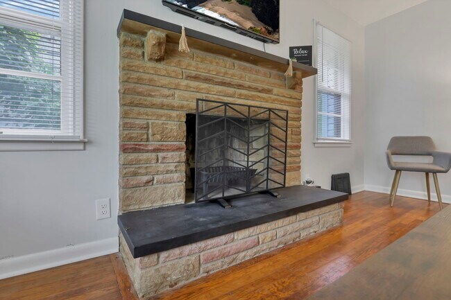 Building Photo - 1275 E Weber Rd