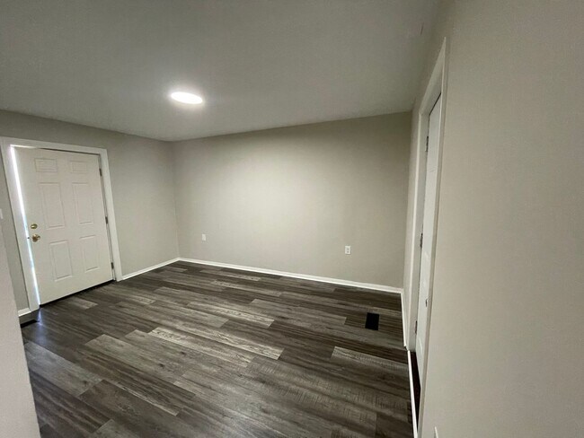 Building Photo - Oversized 3 Bedroom with laundry room!
