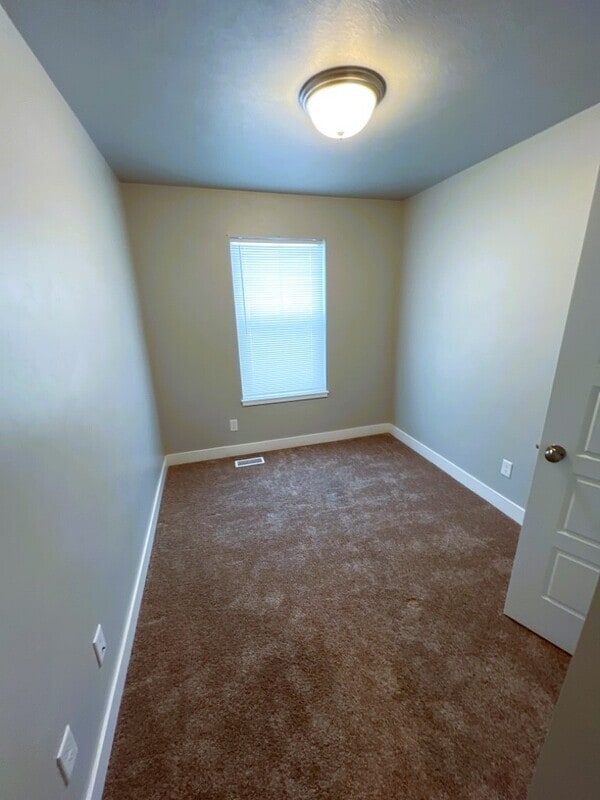 Building Photo - 387 S 480 W